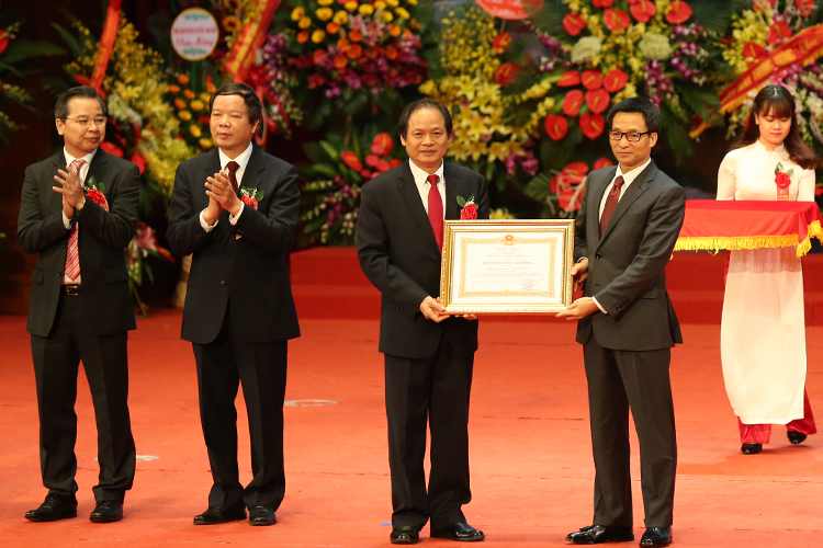 ឧបនាយករដ្ឋមន្រ្តីវៀតណាមចូលរួមពិធីរំលឹកខួបអនុស្សាវរីយ៍លើកទី២០ទិវាបង្កើតមហាវិទ្យាល័យវិទ្យសាស្ត្រសង្គម